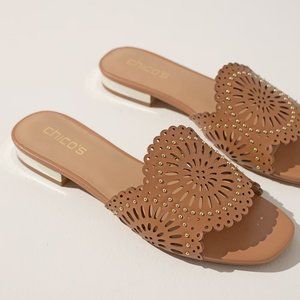 Chico's GOLD METAL HEEL DETAILS! Tan Laser Cut Slide Sandals